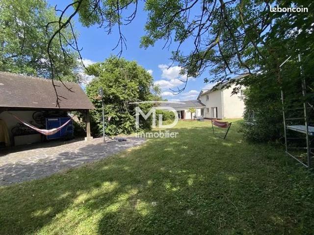 Maison 7 pièces 220 m²