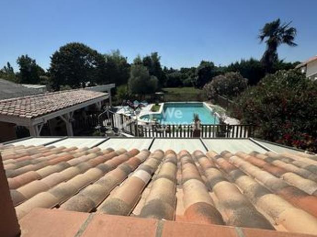 Maison 7 pièces 220 m²