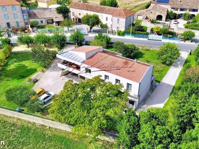 Maison 6 pièces 200 m²
