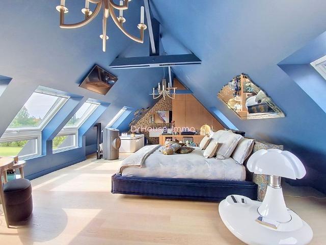 Maison 7 pièces 220 m²