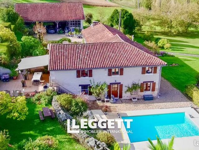 Maison 7 pièces 220 m²
