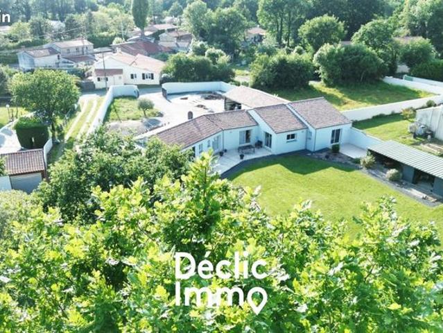 Maison 7 pièces 220 m²