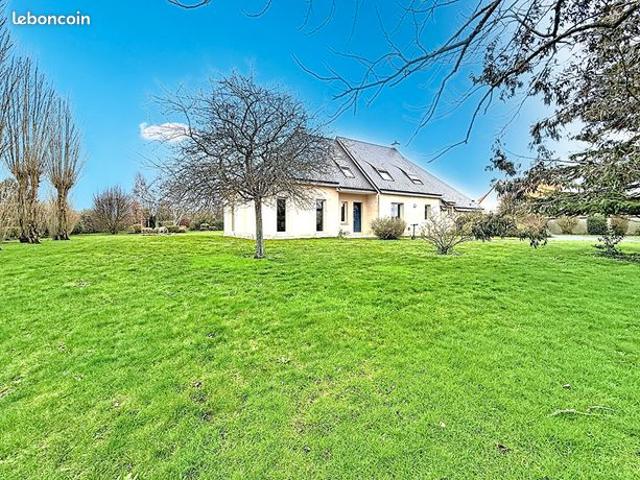 Maison 7 pièces 220 m²