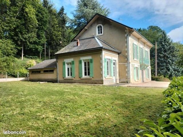 Maison 7 pièces 220 m²