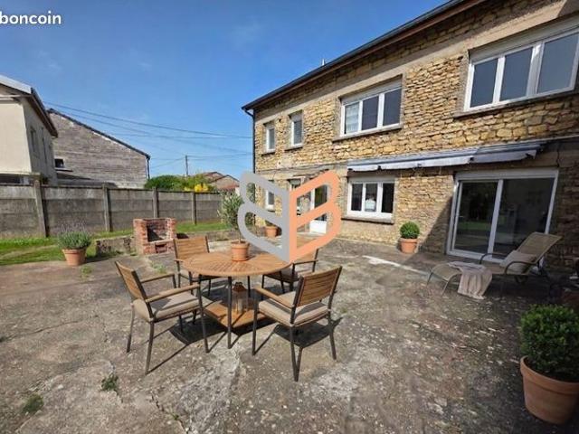 Maison 7 pièces 220 m²
