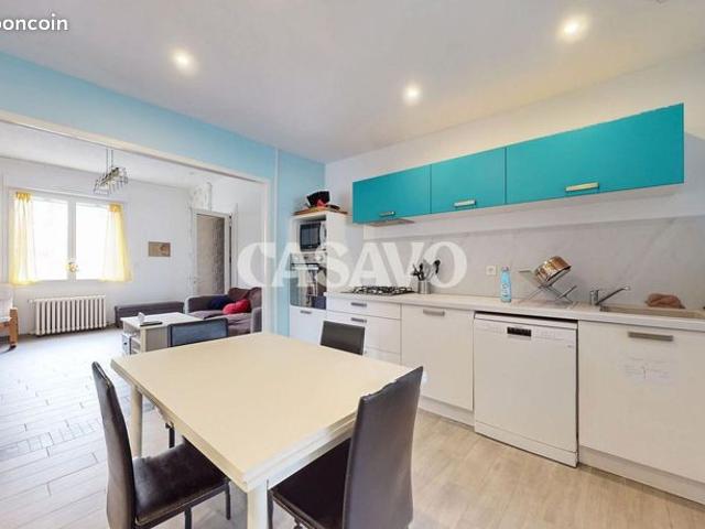 Maison 7 pièces 220 m²