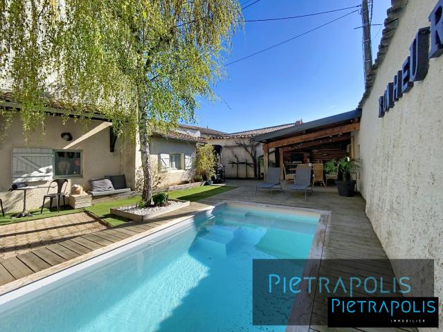 Maison 7 pièces 220 m²
