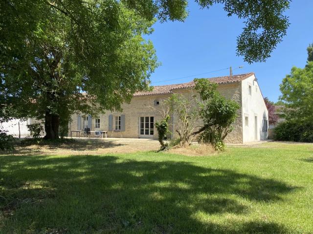 Maison 7 pièces 220 m²