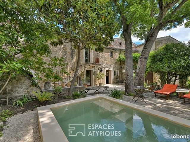 Maison 7 pièces 220 m²