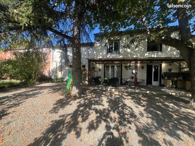 Maison 7 pièces 220 m²