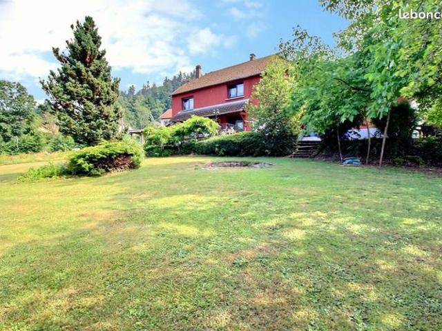 Maison 7 pièces 220 m²