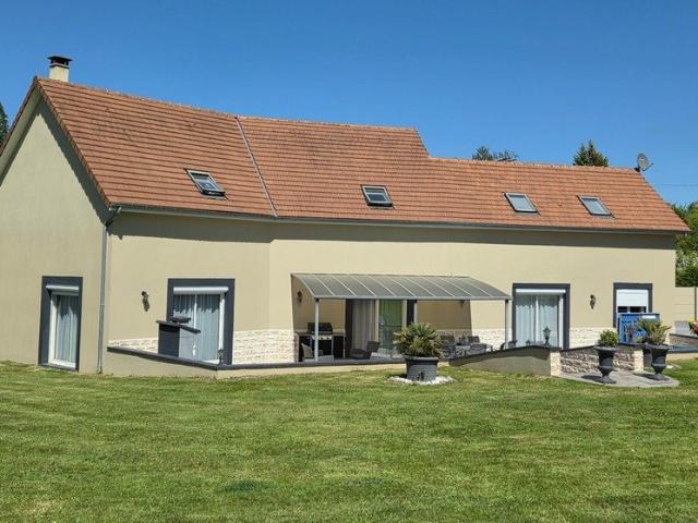 Maison 7 pièces 220 m²