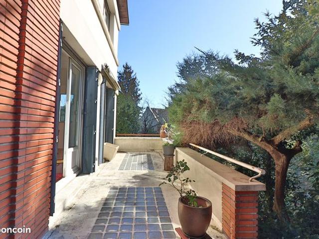 Maison 7 pièces 220 m²