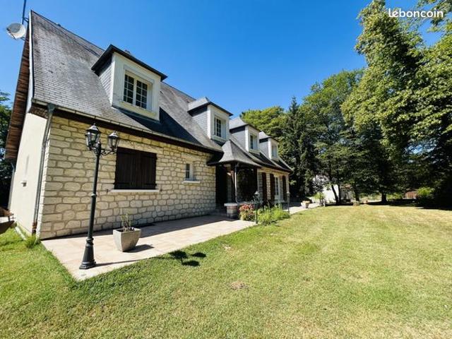 Maison 7 pièces 220 m²