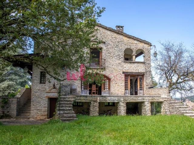 Maison 7 pièces 220 m²