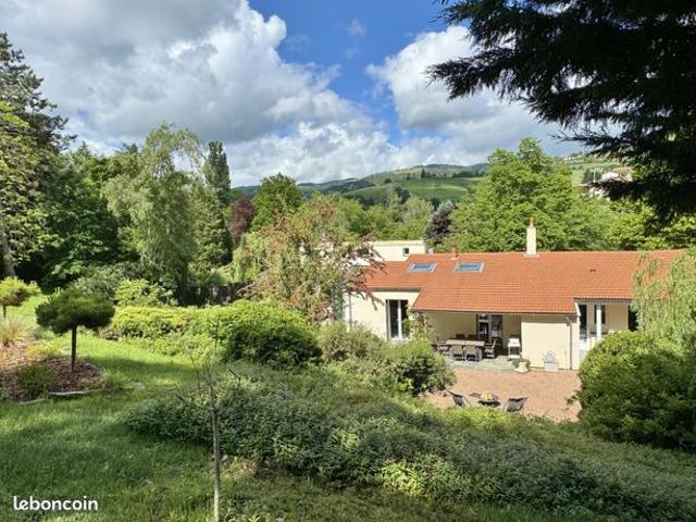 Maison 7 pièces 220 m²