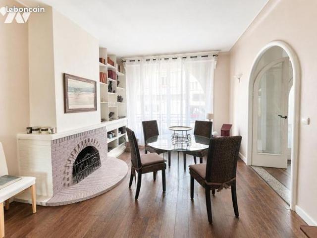 Maison 7 pièces 220 m²