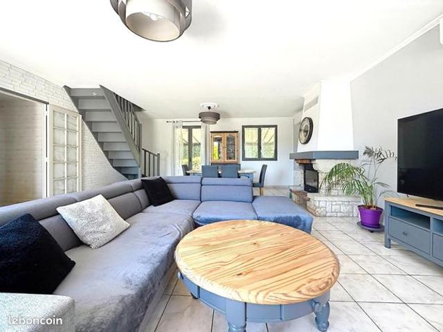 Maison 7 pièces 220 m²