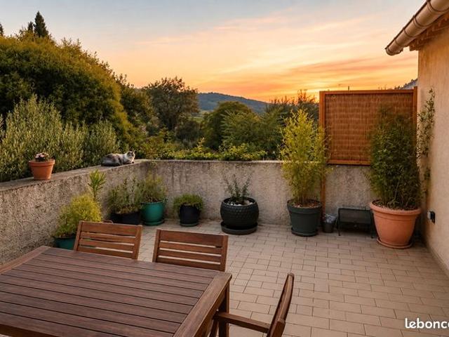 Maison 7 pièces 220 m²