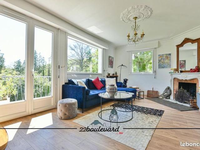 Maison 7 pièces 220 m²