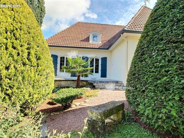 Maison 7 pièces 220 m²