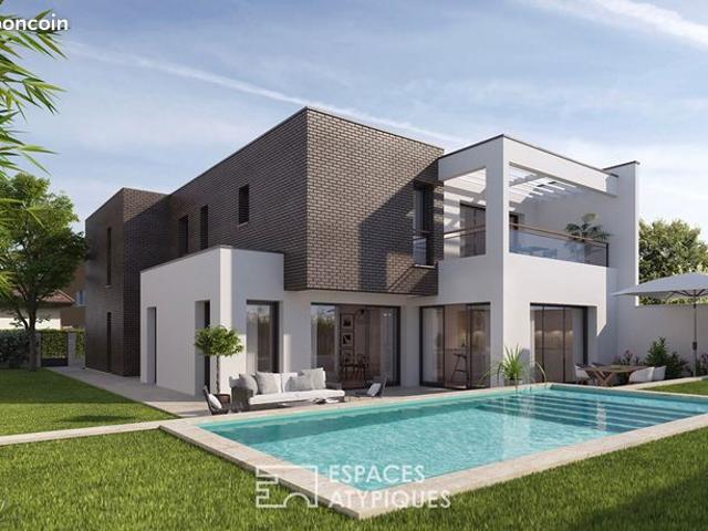 Maison 7 pièces 220 m²