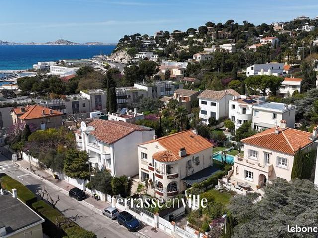 Maison 7 pièces 221 m²
