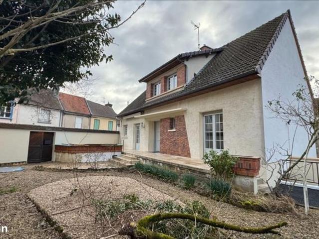 Maison 7 pièces 221 m²