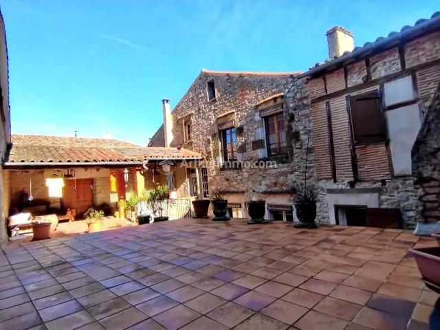 Maison 7 pièces 221 m²