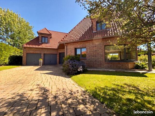 Maison 7 pièces 221 m²