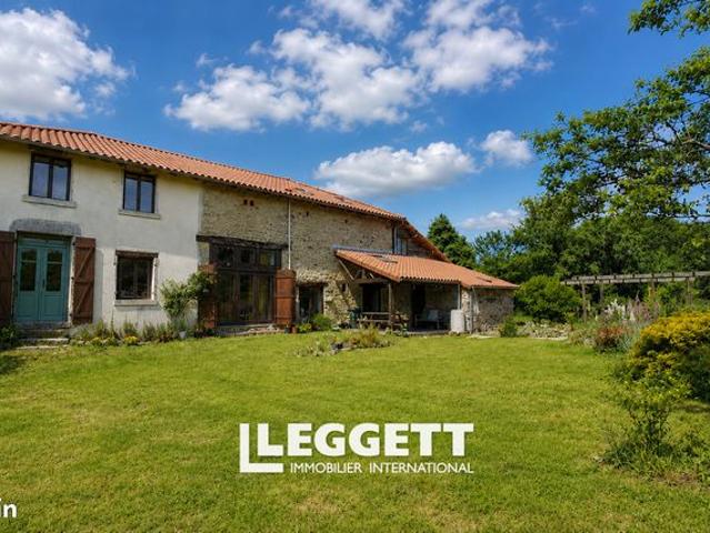 Maison 7 pièces 221 m²