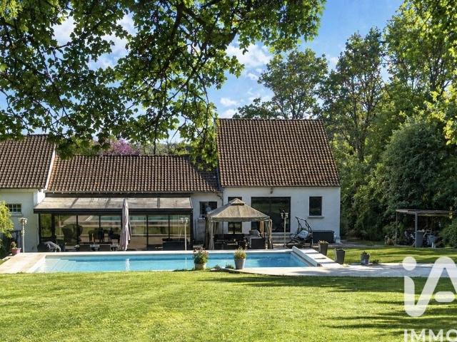 Maison 7 pièces 221 m²