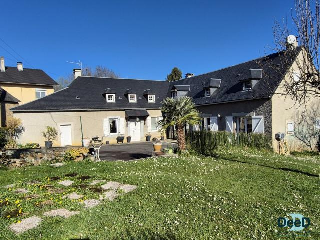 Maison 7 pièces 221 m²