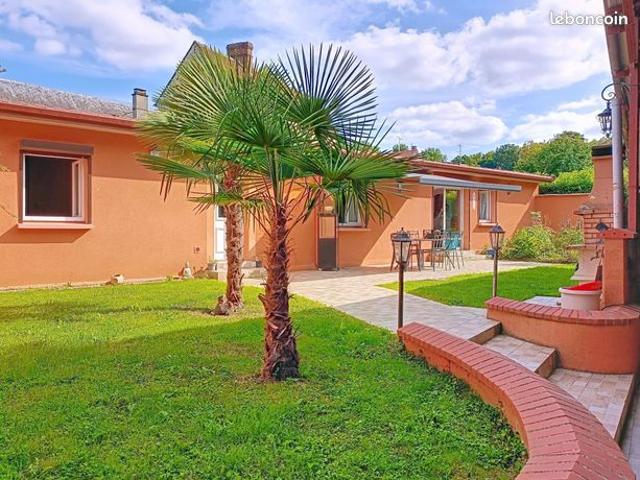 Maison 7 pièces 221 m²