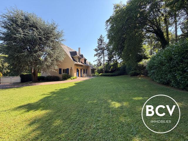 Maison 7 pièces 221 m²