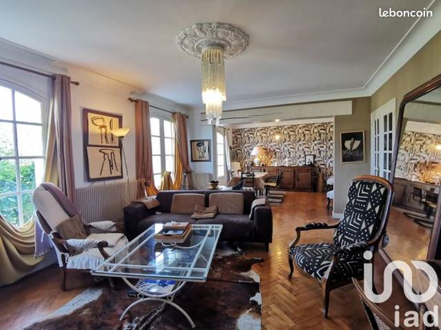 Maison familiale 7 pièces 221 m²