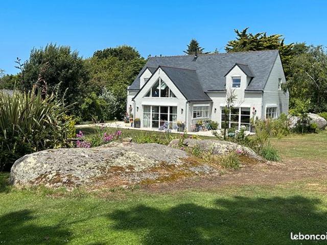 Maison 7 pièces 221 m²