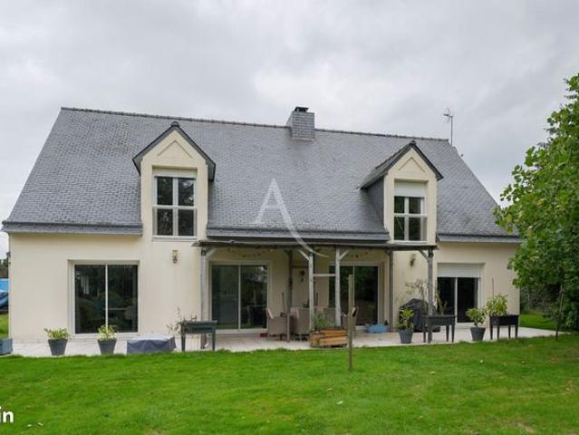 Maison 7 pièces 221 m²