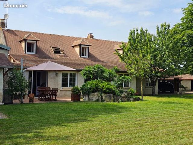 Maison 7 pièces 221 m²