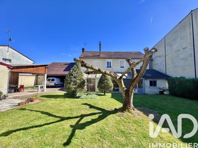 Maison 7 pièces 222 m²