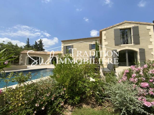 Maison 7 pièces 222 m²