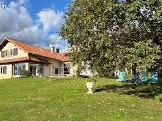 Maison 7 pièces 222 m²