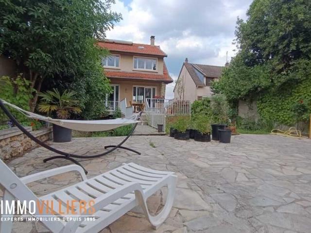 Maison 7 pièces 222 m²