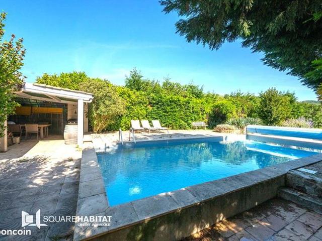 Maison 7 pièces 222 m²