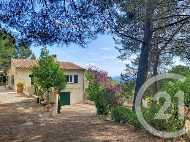 Maison 7 pièces 222 m²