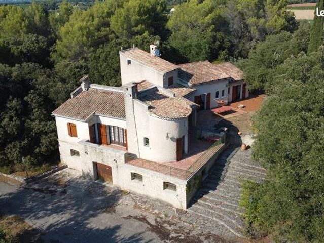 Maison 7 pièces 222 m²