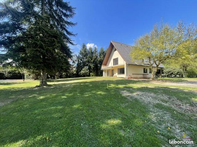 Maison 7 pièces 222 m²