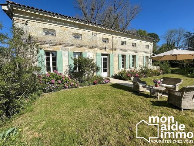 Maison 7 pièces 222 m²