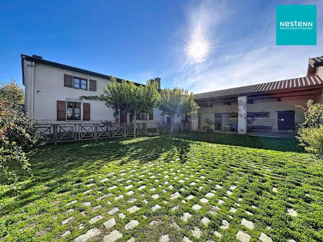 Maison 7 pièces 222 m²