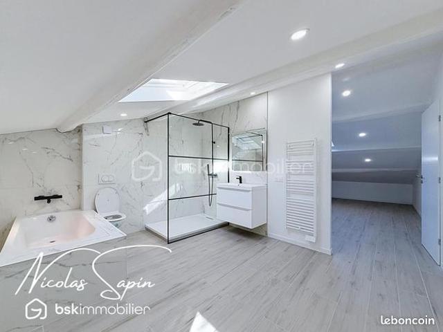 Maison 7 pièces 222 m²